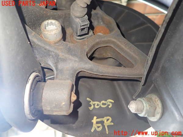 1UPJ-30054300]アウディ・A3 スポーツバック(8VCXS)右リアナックルハブ 中古_m0002.jpg