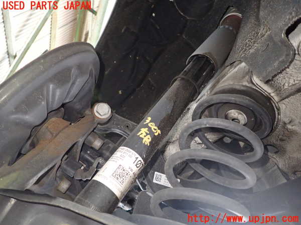 1UPJ-30055075]アウディ・A3 スポーツバック(8VCXS)左リアショックアブソーバー 中古_m0001.jpg