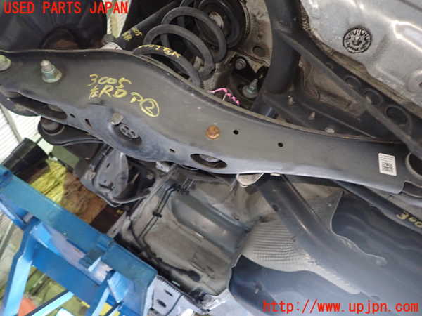 1UPJ-30055227]アウディ・A3 スポーツバック(8VCXS)左リアロアアーム2 中古_m0001.jpg