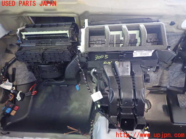 1UPJ-30056081]アウディ・A3 スポーツバック(8VCXS)エバポレーター1 中古_m0001.jpg