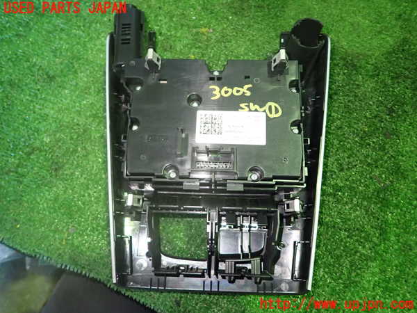 1UPJ-30056306]アウディ・A3 スポーツバック(8VCXS)スイッチ1 (メニュー) 中古_m0003.jpg