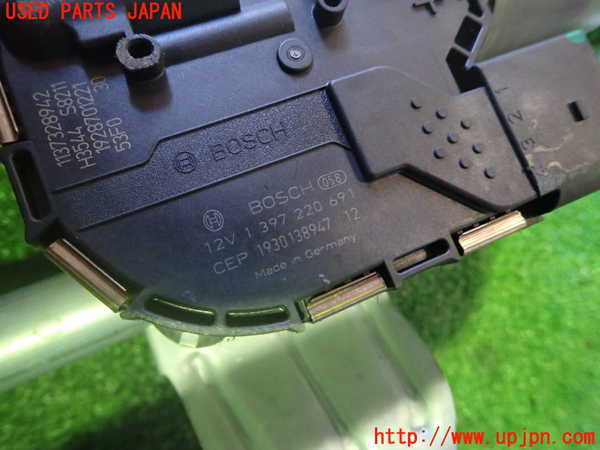1UPJ-30056770]アウディ・A3 スポーツバック(8VCXS)フロントワイパーモーター 中古_m0002.jpg