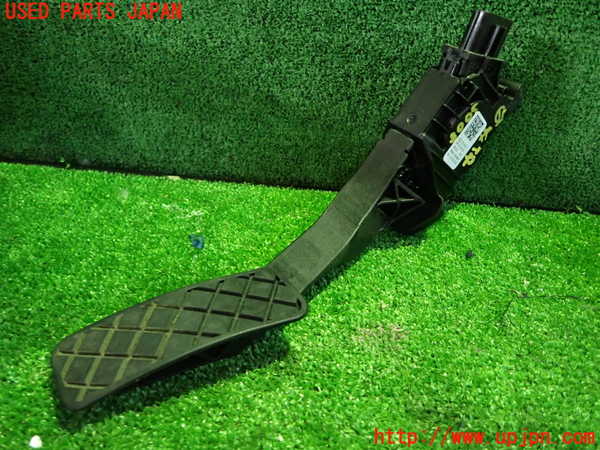 1UPJ-30056381]アウディ・A3 スポーツバック(8VCXS)センサー1 (アクセルペダル) 中古_m0001.jpg