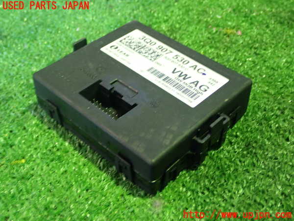 1UPJ-30056148]アウディ・A3 スポーツバック(8VCXS)コンピューター3 (3Q0 907 530 AC) 中古_m0001.jpg