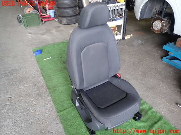 1UPJ-30057035]アウディ・A3 スポーツバック(8VCXS)運転席シート 中古_m0001.jpg