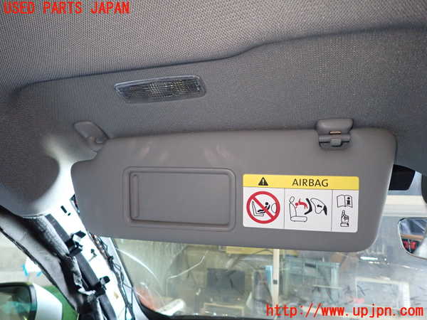 1UPJ-30057630]アウディ・A3 スポーツバック(8VCXS)室内サンバイザー左側 中古_m0002.jpg