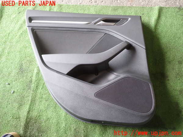 1UPJ-30051324]アウディ・A3 スポーツバック(8VCXS)左後ドア内張り 中古_m0001.jpg