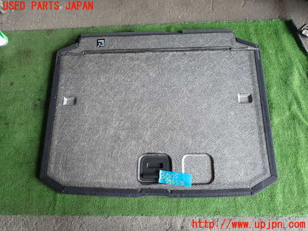 1UPJ-30057771]アウディ・A3 スポーツバック(8VCXS)ラゲッジトレイ1 中古_m0002.jpg