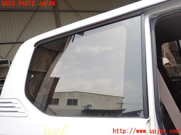 1UPJ-30061380]ランクルプラド(KDJ95W)右クォーターガラス M2A35 中古_m0002.jpg