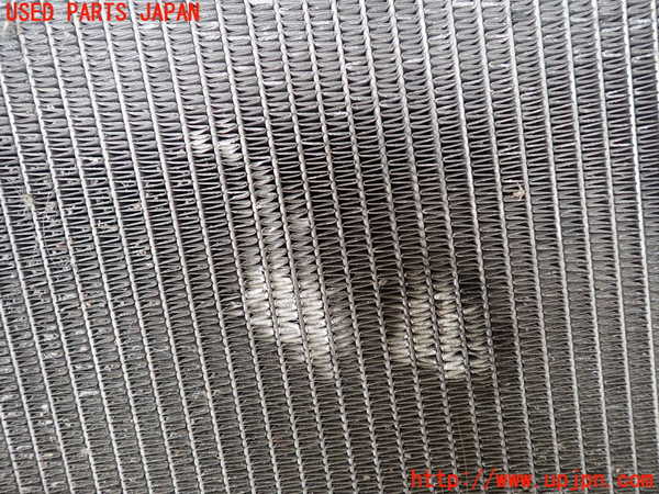 5UPJ-30062321]ランクルプラド(KDJ95W)ラジエーター1 中古_m0002.jpg