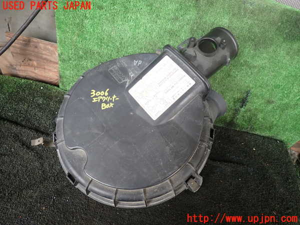 1UPJ-30062560]ランクルプラド(KDJ95W)エアクリーナーボックス 中古_m0001.jpg