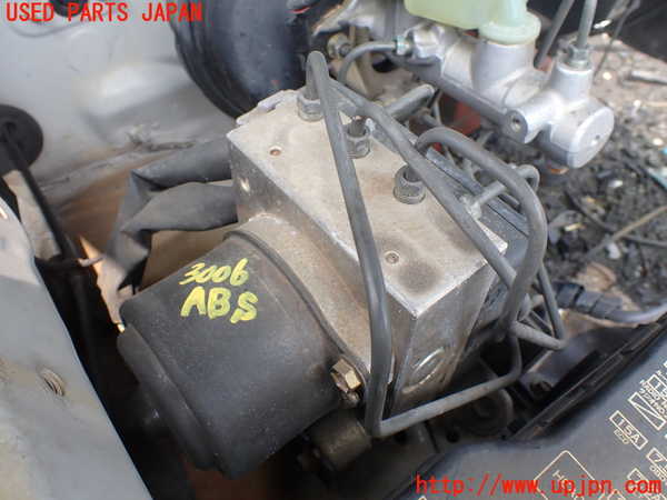 5UPJ-30064040]ランクルプラド(KDJ95W)ABSアクチュエーター 中古_m0001.jpg