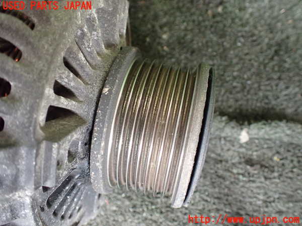 1UPJ-30066015]ランクルプラド(KDJ95W)オルタネーター(ダイナモ) 中古_m0003.jpg