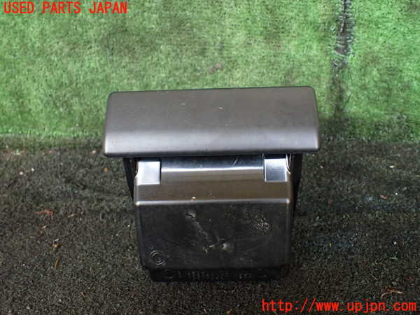 1UPJ-30067821]ランクルプラド(KDJ95W)灰皿1 中古_m0001.jpg