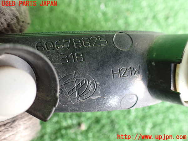 2UPJ-30071150]アルファロメオ・147 GTA(937AXL)右コーナーランプ 中古_m0003.jpg