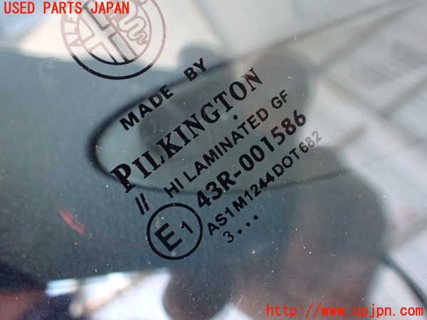 2UPJ-30071195]アルファロメオ・147 GTA(937AXL)フロントガラス (43R-001586 M1244) 中古_m0002.jpg