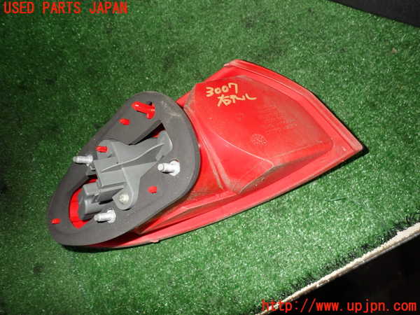 2UPJ-30071530]アルファロメオ・147 GTA(937AXL)右テールランプ 中古_m0002.jpg