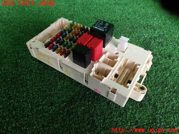 2UPJ-30076741]アルファロメオ・147 GTA(937AXL)ヒューズボックス1 中古_m0001.jpg