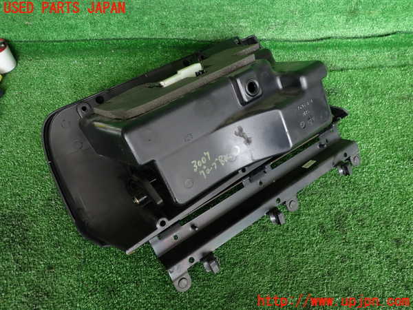 5UPJ-30077516]アルファロメオ・147 GTA(937AXL)グローブボックス1 中古_m0003.jpg