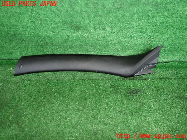 2UPJ-30077660]アルファロメオ・147 GTA(937AXL)左フロントピラートリム 中古_m0001.jpg