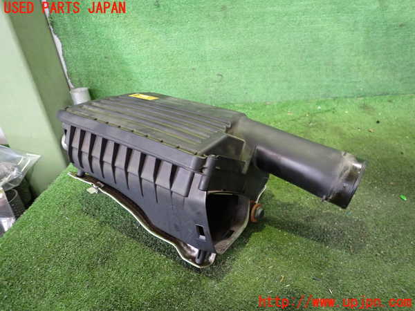 2UPJ-30082560]ベンツ SLC200(172434)(R172)エアクリーナーボックス 中古_m0001.jpg