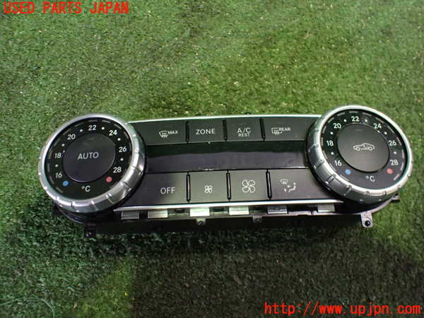 2UPJ-30086066]ベンツ SLC200(172434)(R172)エアコンスイッチ1 中古_m0001.jpg