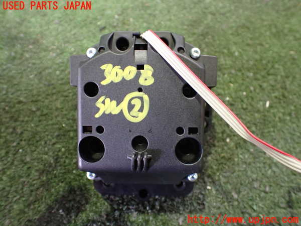 2UPJ-30086307]ベンツ SLC200(172434)(R172)スイッチ2 (ナビコントロール) 中古_m0002.jpg