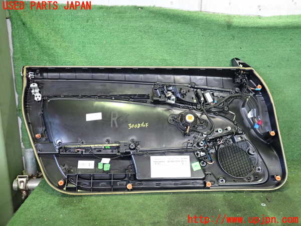 2UPJ-30081234]ベンツ SLC200(172434)(R172)右ドア内張り 中古_m0003.jpg