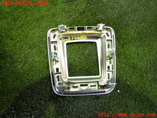 2UPJ-30087693]ベンツ SLC200(172434)(R172)内装トリム類3 中古_m0002.jpg