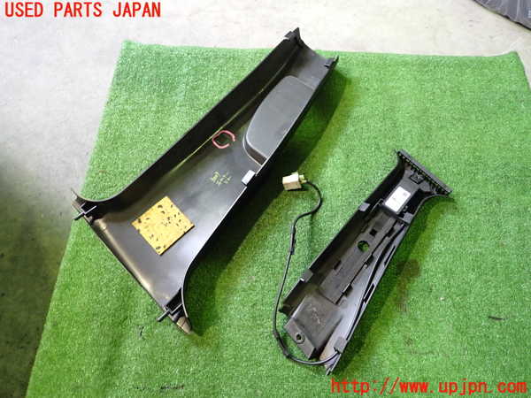 2UPJ-30097665]アルファロメオ・156 GTA(932AXB)右センターピラートリム 中古_m0003.jpg