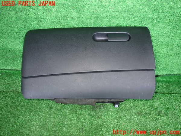 2UPJ-30107516]BMW ミニ(MINI)クーパーS クラブマン(LN20)グローブボックス1 中古 (F54)_m0001.jpg