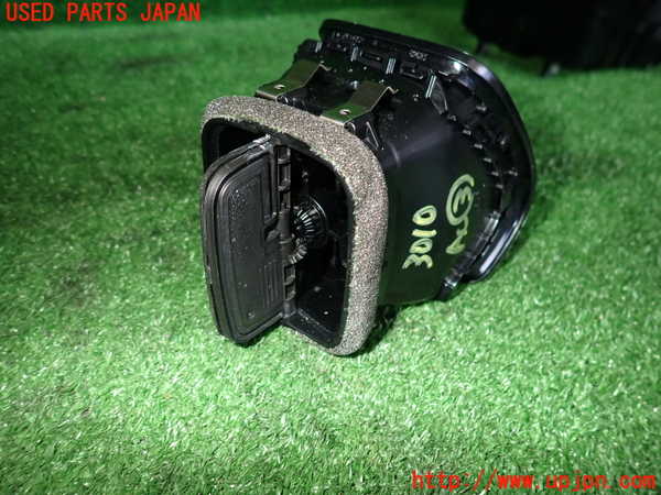 2UPJ-30107528]BMW ミニ(MINI)クーパーS クラブマン(LN20)エアコン吹き出し口3 (左) 中古 (F54)_m0003.jpg