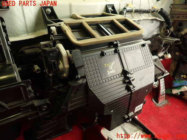 5UPJ-30116081]シビック タイプR(FD2)エバポレーター1 中古_m0001.jpg