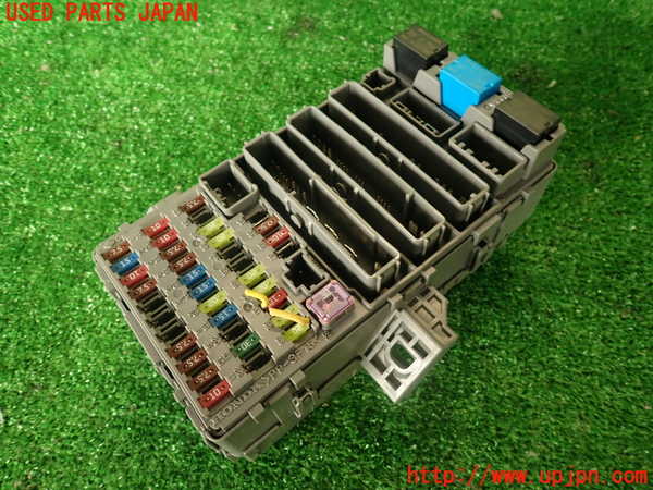 2UPJ-30116741]シビック タイプR(FD2)ヒューズボックス1 中古_m0001.jpg