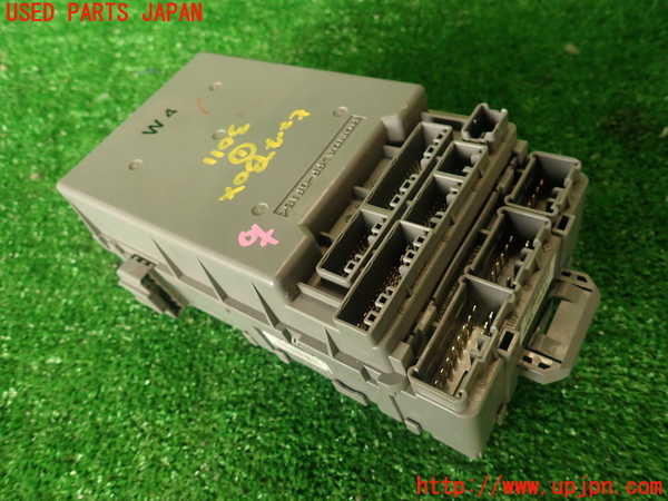 2UPJ-30116741]シビック タイプR(FD2)ヒューズボックス1 中古_m0002.jpg