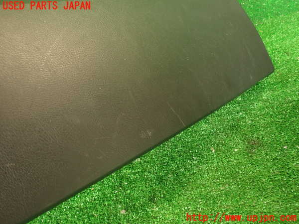 2UPJ-30117516]シビック タイプR(FD2)グローブボックス1 中古_m0002.jpg