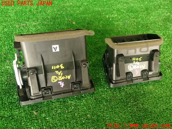 2UPJ-30117528]シビック タイプR(FD2)エアコン吹き出し口3 (左) 中古_m0005.jpg
