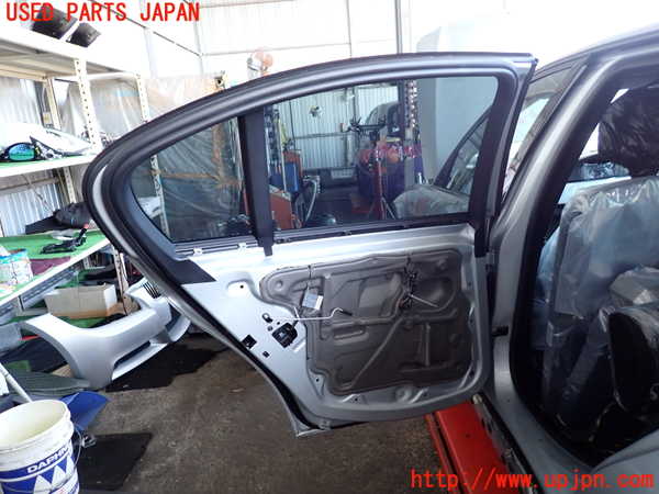 2UPJ-30121320]BMW 325i(VB25)(E90)左後ドア 中古(43R-001582 M3240)_m0002.jpg
