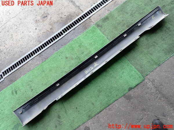 2UPJ-30121392]BMW 325i(VB25)(E90)左サイドステップ 中古_m0005.jpg