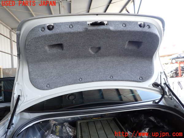 2UPJ-30121500]BMW 325i(VB25)(E90)トランク 中古_m0003.jpg