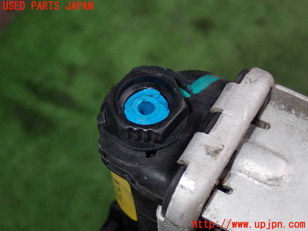 2UPJ-30122321]BMW 325i(VB25)(E90)ラジエーター1 中古_m0003.jpg