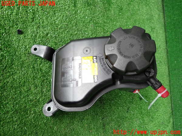 2UPJ-30122410]BMW 325i(VB25)(E90)ラジエータータンク 中古_m0001.jpg