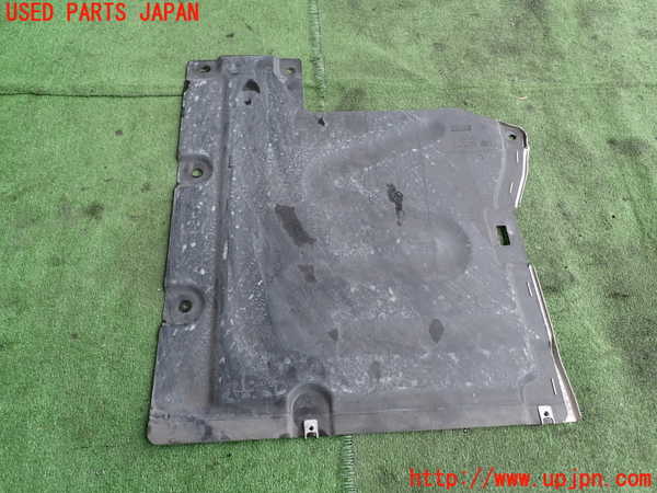2UPJ-30121721]BMW 325i(VB25)(E90)アンダーカバー1 中古_m0002.jpg