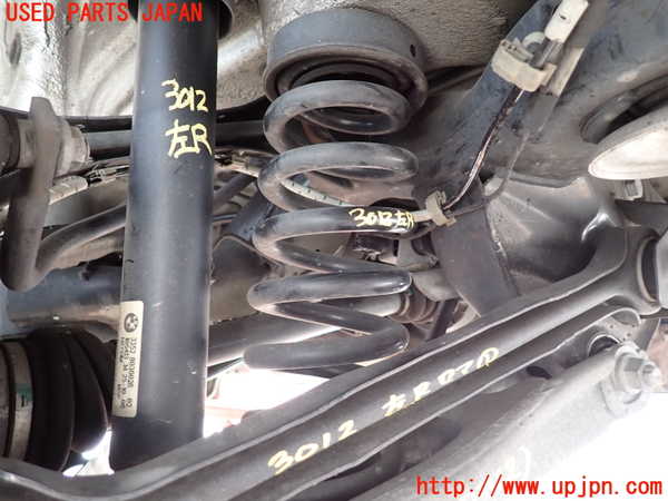 2UPJ-30125105]BMW 325i(VB25)(E90)左リアスプリング 中古_m0001.jpg