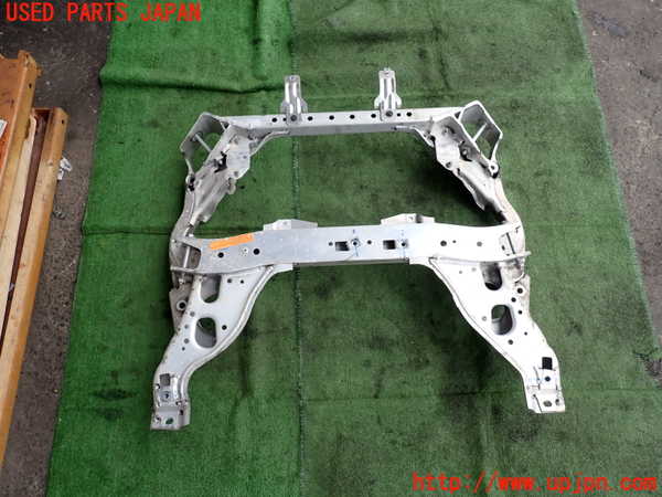 2UPJ-30125285]BMW 325i(VB25)(E90)フロントメンバー 中古_m0004.jpg
