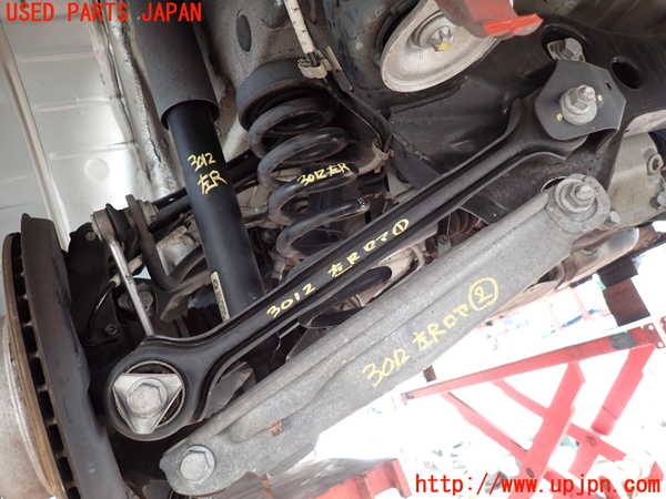 2UPJ-30125226]BMW 325i(VB25)(E90)左リアロアアーム1 中古_m0001.jpg