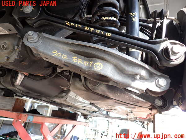 2UPJ-30125205]BMW 325i(VB25)(E90)右リアロアアーム2 中古_m0001.jpg