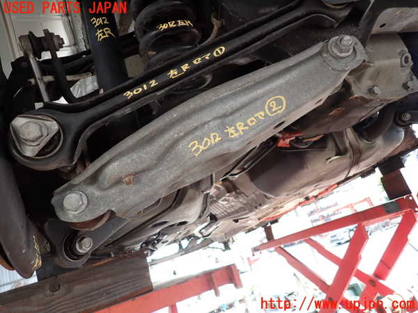 2UPJ-30125227]BMW 325i(VB25)(E90)左リアロアアーム2 中古_m0001.jpg
