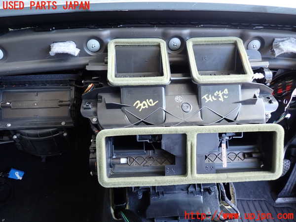 2UPJ-30126081]BMW 325i(VB25)(E90)エバポレーター1 中古_m0004.jpg
