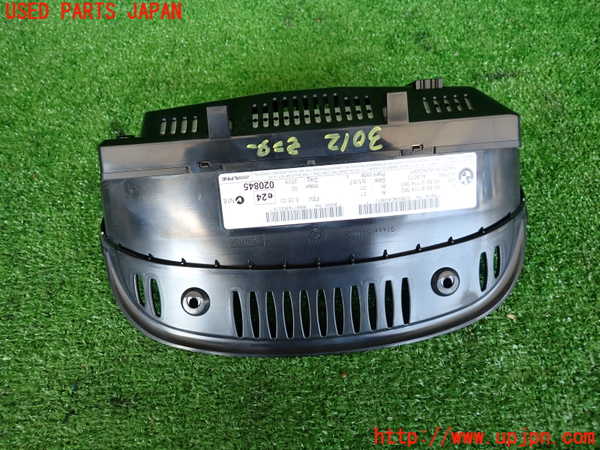 2UPJ-30126629]BMW 325i(VB25)(E90)モニター 中古_m0002.jpg